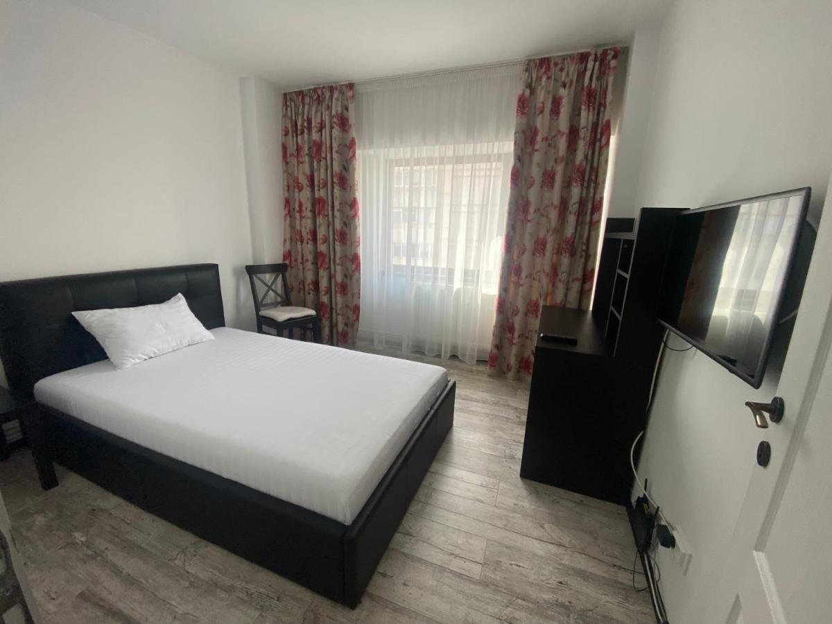 Violetta Apartament ブザウ エクステリア 写真