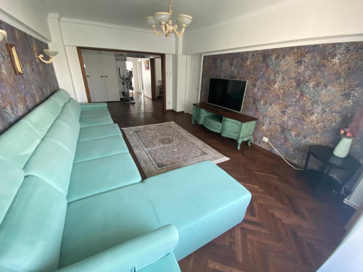 Violetta Apartament ブザウ エクステリア 写真