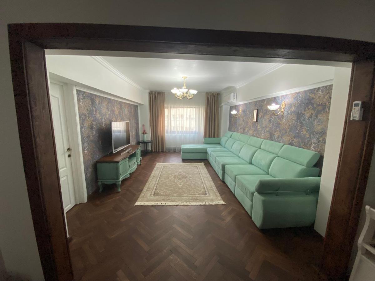 Violetta Apartament ブザウ エクステリア 写真
