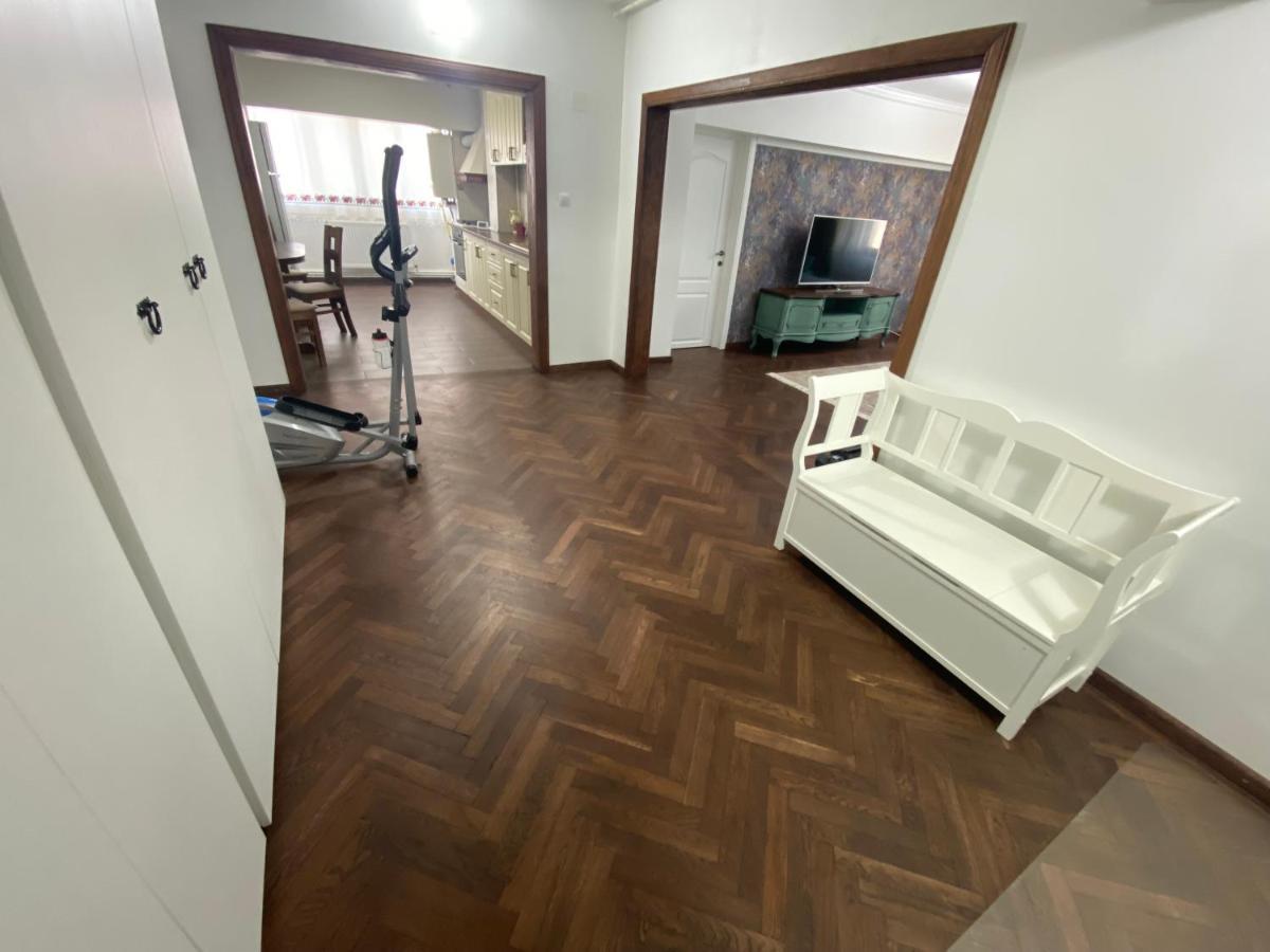 Violetta Apartament ブザウ エクステリア 写真