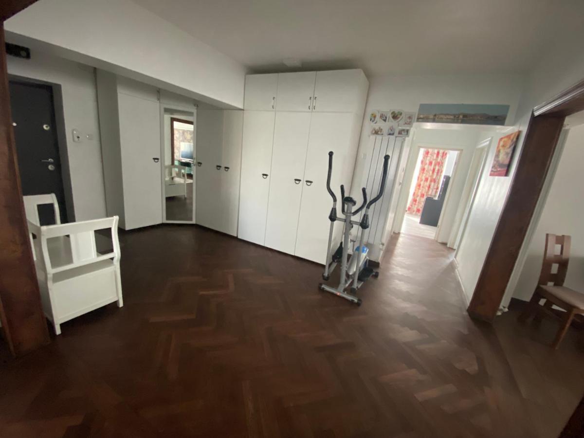 Violetta Apartament ブザウ エクステリア 写真